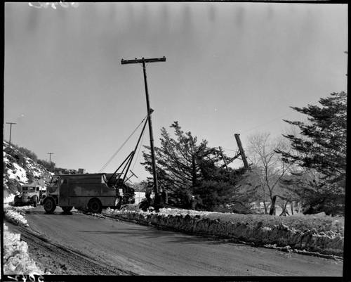 Pole replacement in snow