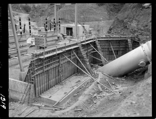 Big Creek - Mammoth Pool - Retaining wall - Powerhouse