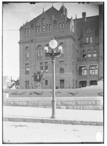 Street lighting post