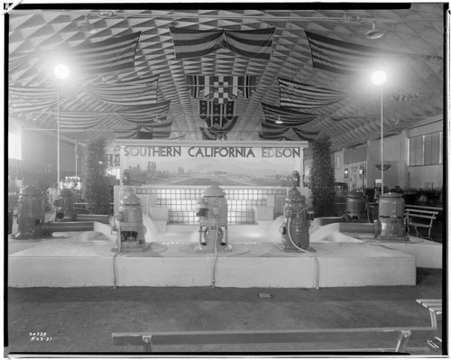 D2.4 - Displays, Fairs - Pomona Fair Los Angeles Co. 1937