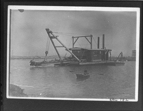 The dredge "City of Redlands." built by Peter Ducker. an Edison employee. in 1908