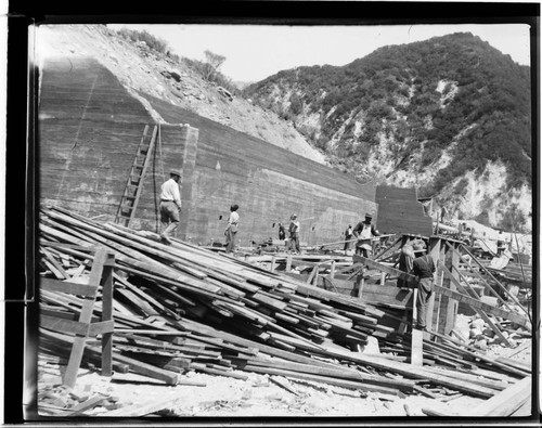 A construction crew working on the construction of Santa Ana River #1 Hydro Plant