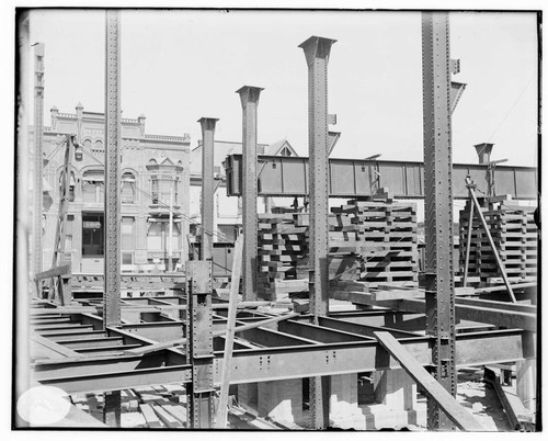The construction of the Fourth Street General Office Building