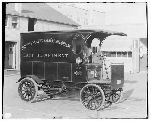 Lamp Delivery Wagon - Electric Truck #29