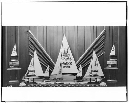 Edison display - Sail Through Your Ironing