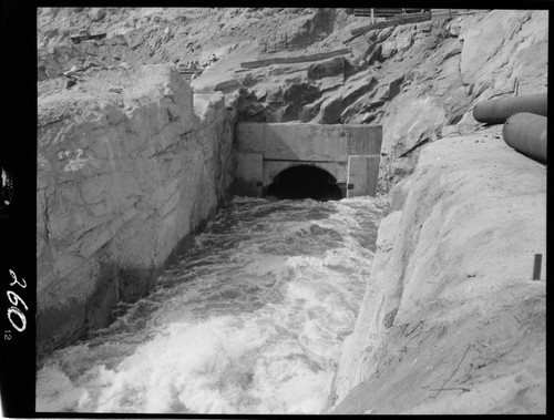 Big Creek - Mammoth Pool - Face of diversion tunnel