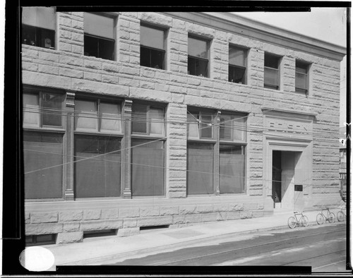 A street view of the Fourth Street General Office Building of the Edison Electric Company