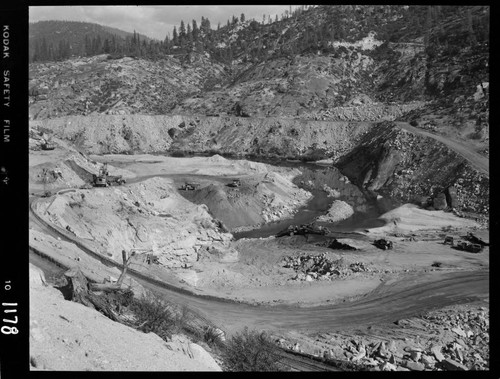 Big Creek - Mammoth Pool - Closure cofferdam stockpiling