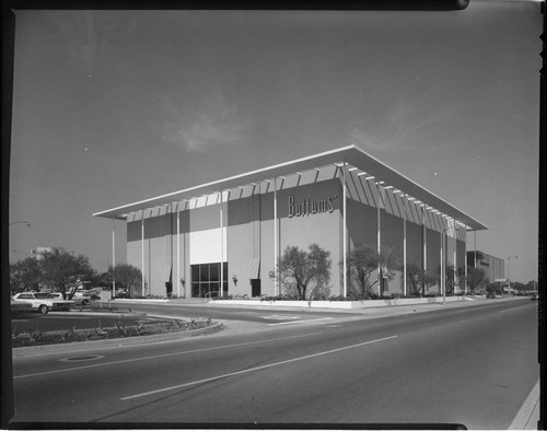 Buffoms' store front with Desmonds in the background