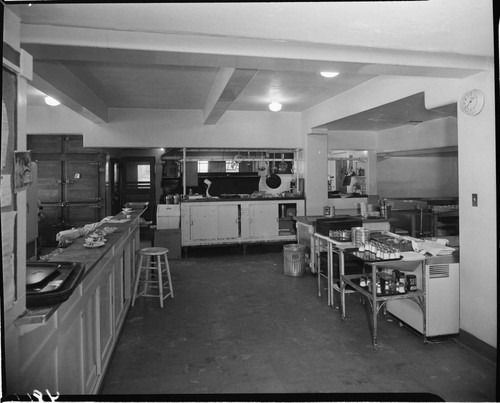 Commercial kitchen