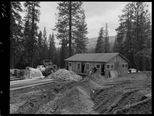 Big Creek - Mammoth Pool - Construction of washroom at trailer court