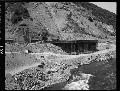 Big Creek - Mammoth Pool - General view of powerhouse