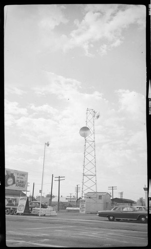 Microwave tower