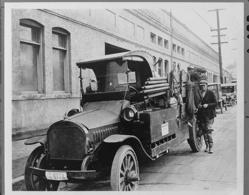 2 ton Mack Truck (O