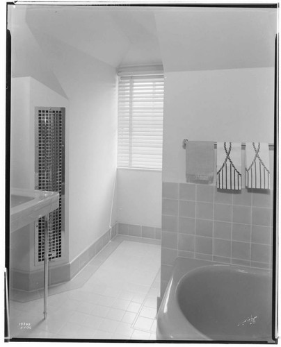 H2.4 - Home Bath - All Electric Home of C. E. Bailard