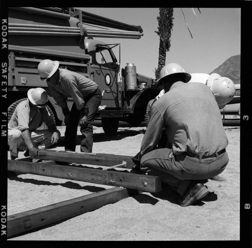 Palm Springs distribution line construction