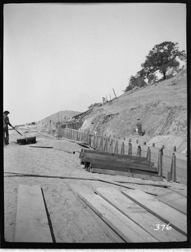 A construction crew working on the construction of the reservoir of the Tule Plant