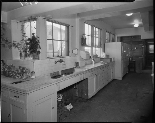 Commercial kitchen