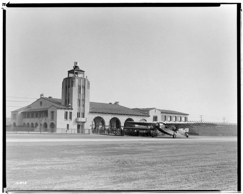 B1.1 - Buildings Miscellaneous - Grand Central Airport