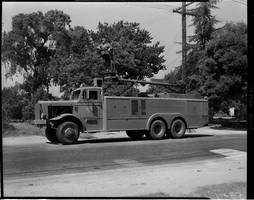 Bucket truck