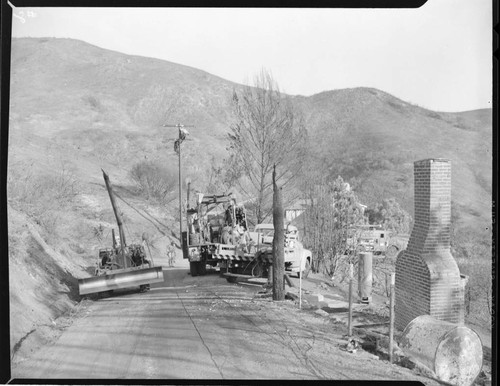 Edison crews repairing damage from Malibu Fire