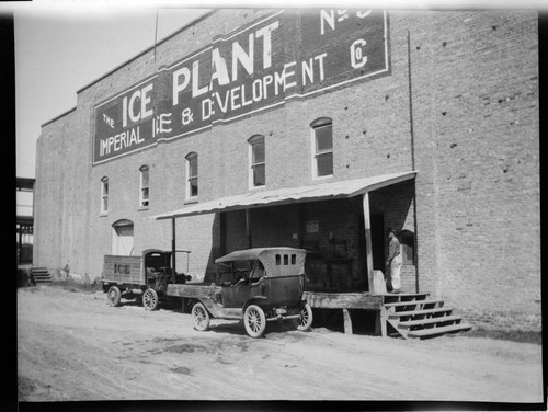 Customer parked at loading dock of Imperial Ice & Development Co