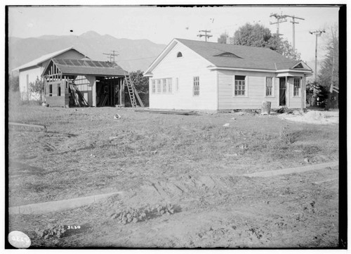 Lamanda Park Substation and operator's cottage