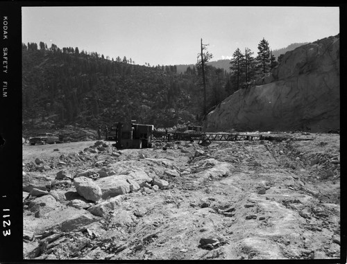 Big Creek - Mammoth Pool - Bay City crane tipped over