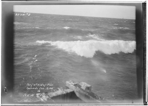 Surf at end of Redondo Pier