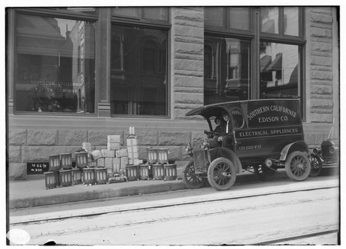 A "Buick" electric appliance delivery truck