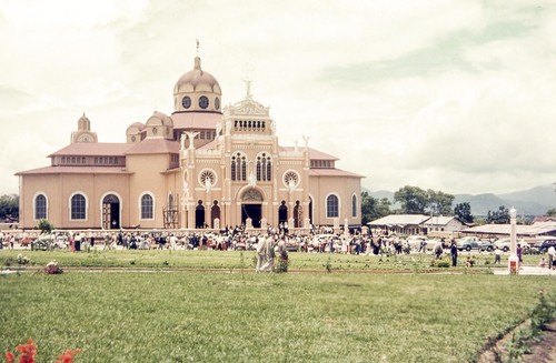 Cathedral at Cartago on Fiesta Day