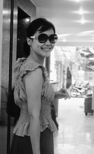 Image Hồng Ánh image beautiful image beautiful image beautiful image beautiful - Hong Anh, actress and film director, in Hanoi — Calisphere