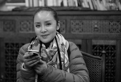 Bao Bao, Huo Feng's wife, in Ban Hua's guest house 1 of 2