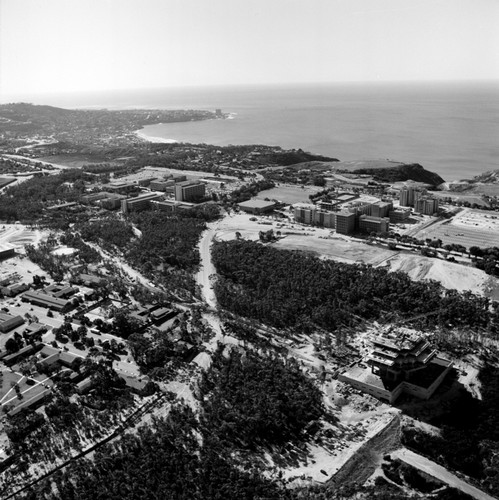 Aerial view of the UC San Diego campus and La Jolla (looking south)