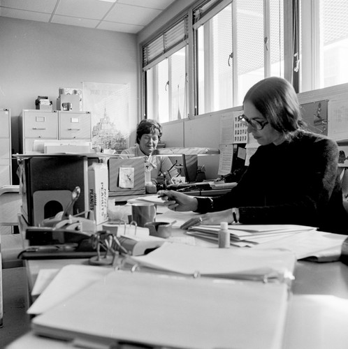 Betty Jean Sackville and Susan Jorgensen at the Scripps Institution of Oceanography Graduate Student Office