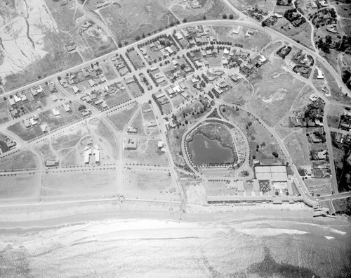 Aerial view of La Jolla Shores community