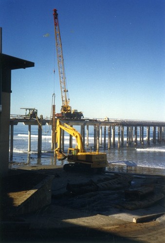 Ellen Browning Scripps Memorial Pier construction, Scripps Institution of Oceanography