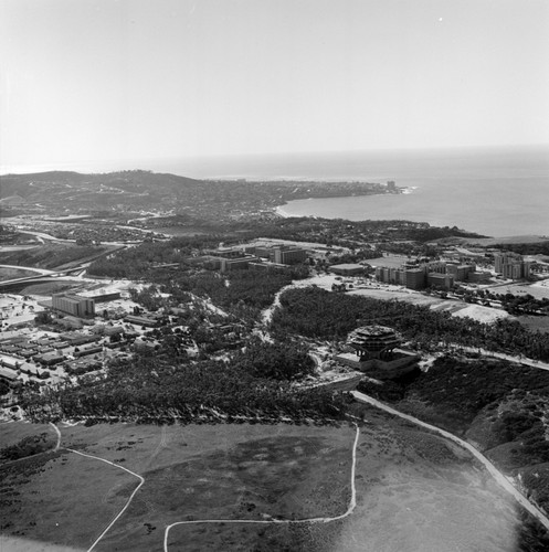 Aerial view of the UC San Diego campus and La Jolla (looking south)