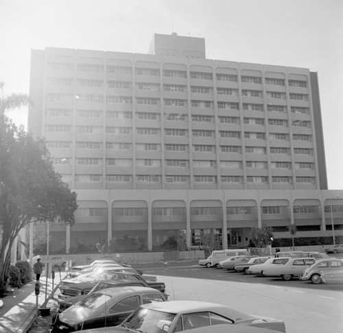 Revelle College building, UC San Diego