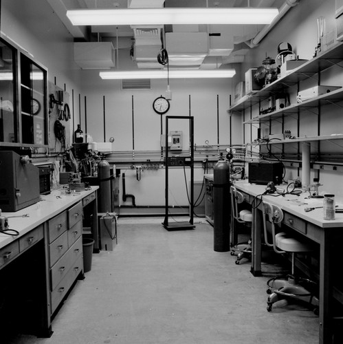 Physics laboratory, UC San Diego