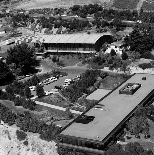 Aerial view of the Hydraulics Laboratory (center), cottages, and the Institute for Geophysics and Planetary Physics (IGPP) (right) at Scripps Institution of Oceanography