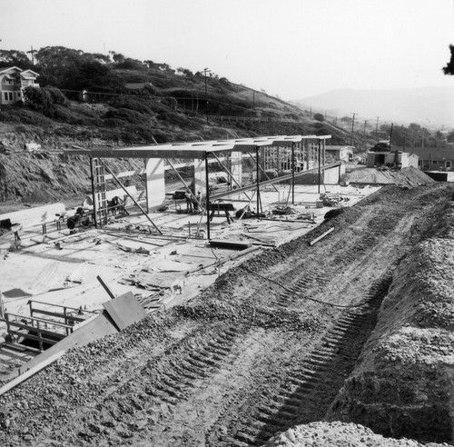 Institute of Geophysics and Planetary Physics (IGPP) under construction, Scripps Institution of Oceanography