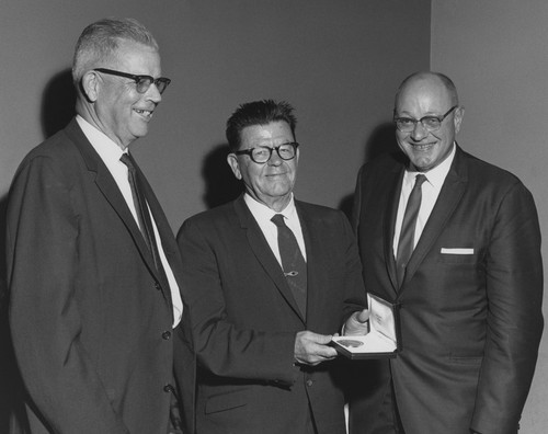 Carl Leavitt Hubbs (center) awarded the Fellows Medal of the California Academy of Sciences with J. Wyatt Durham (left) and George E. Lindsay (right), San Francisco