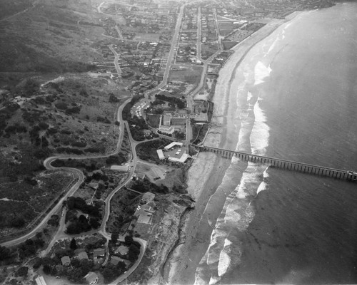 Aerial view of Scripps Institution of Oceanography and La Jolla