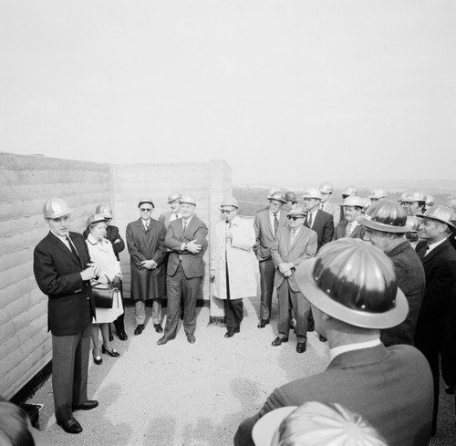 Group at Library topping off ceremony, UC San Diego