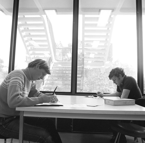 Students studying, Galbraith Hall, UC San Diego