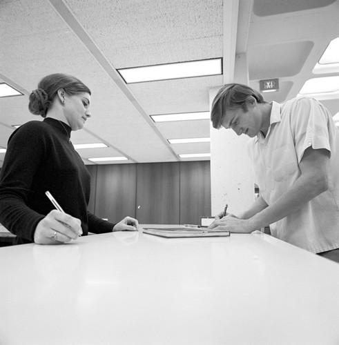 Cluster Library circulation desk