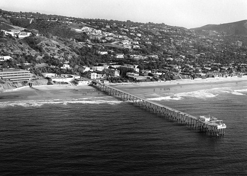 Aerial view of Scripps Institution of Oceanography and La Jolla