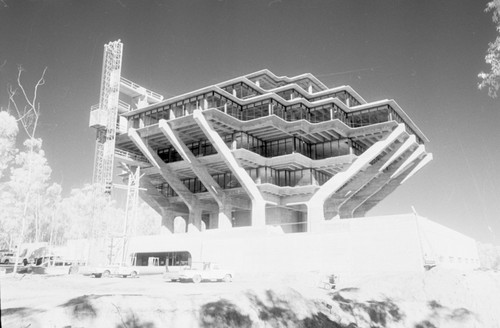 Newly constructed Geisel Library, UC San Diego