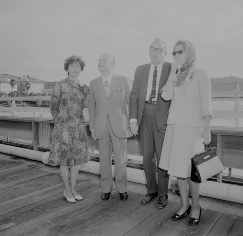 William A. Nierenberg (with glasses) and Edith (Meyerson) Nierenberg with French visitors on original Scripps pier